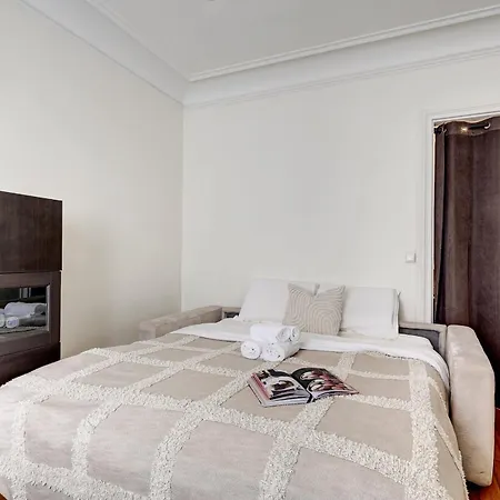 Historic Montparnasse & Jardin Atlantique - Cityapartmentstay Apartment *