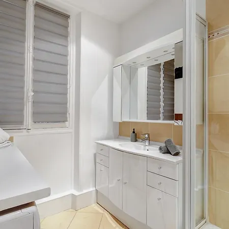 Historic Montparnasse & Jardin Atlantique - Cityapartmentstay Apartment *