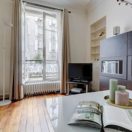 Historic Montparnasse & Jardin Atlantique - Cityapartmentstay Apartment